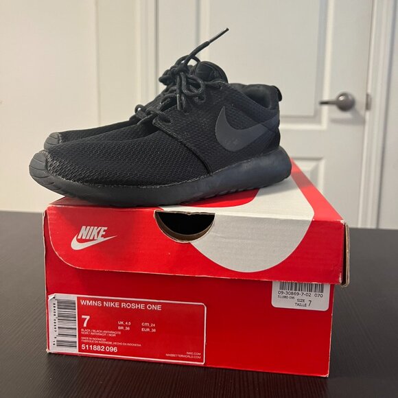 Nike Woman Roshe one black/black-anthracite 511882-096 - Picture 1 of 7